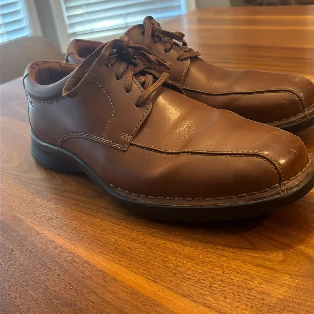 Clark’s Men’s Brown Kempton Run Leather Lace Up Dress Shoes Size 9 W